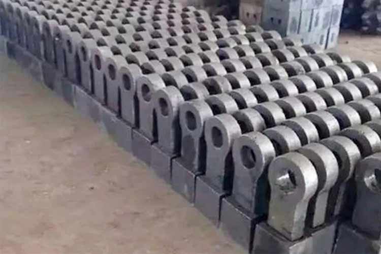 移動錘式破碎機(jī)錘頭破碎能力低使用壽命短怎么辦？